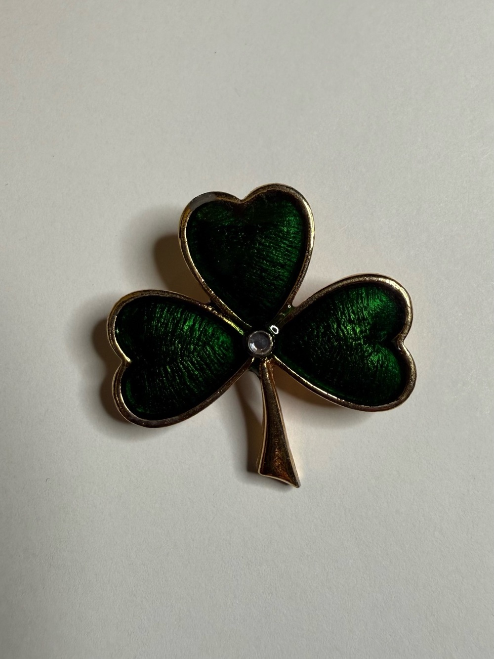 B Jewel Emerald Green Shamrock Heart-Leaf Brooch